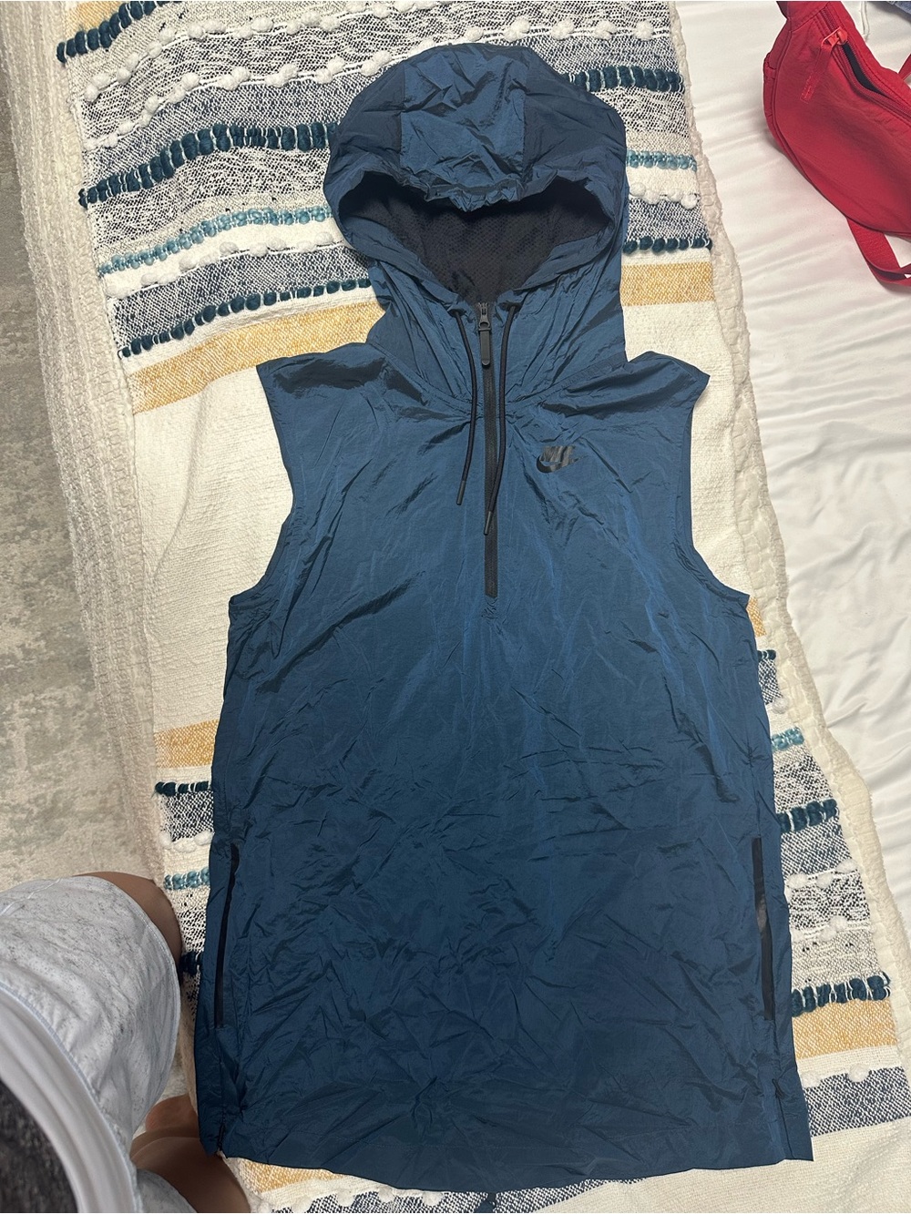 Nike Sleeveless Hooded Windbreaker - Navy Blue